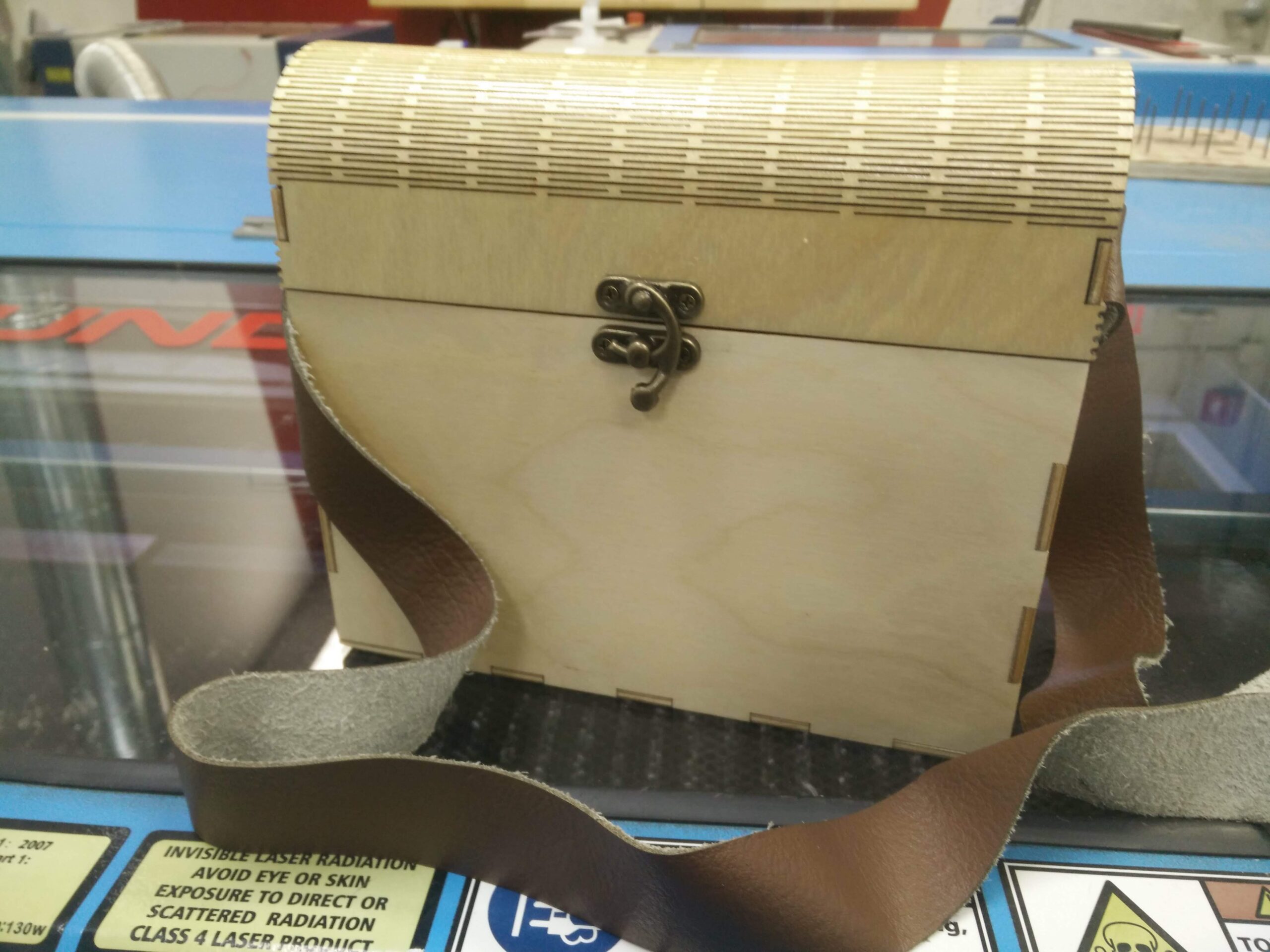 wooden purse with flexible wood hinge for lid